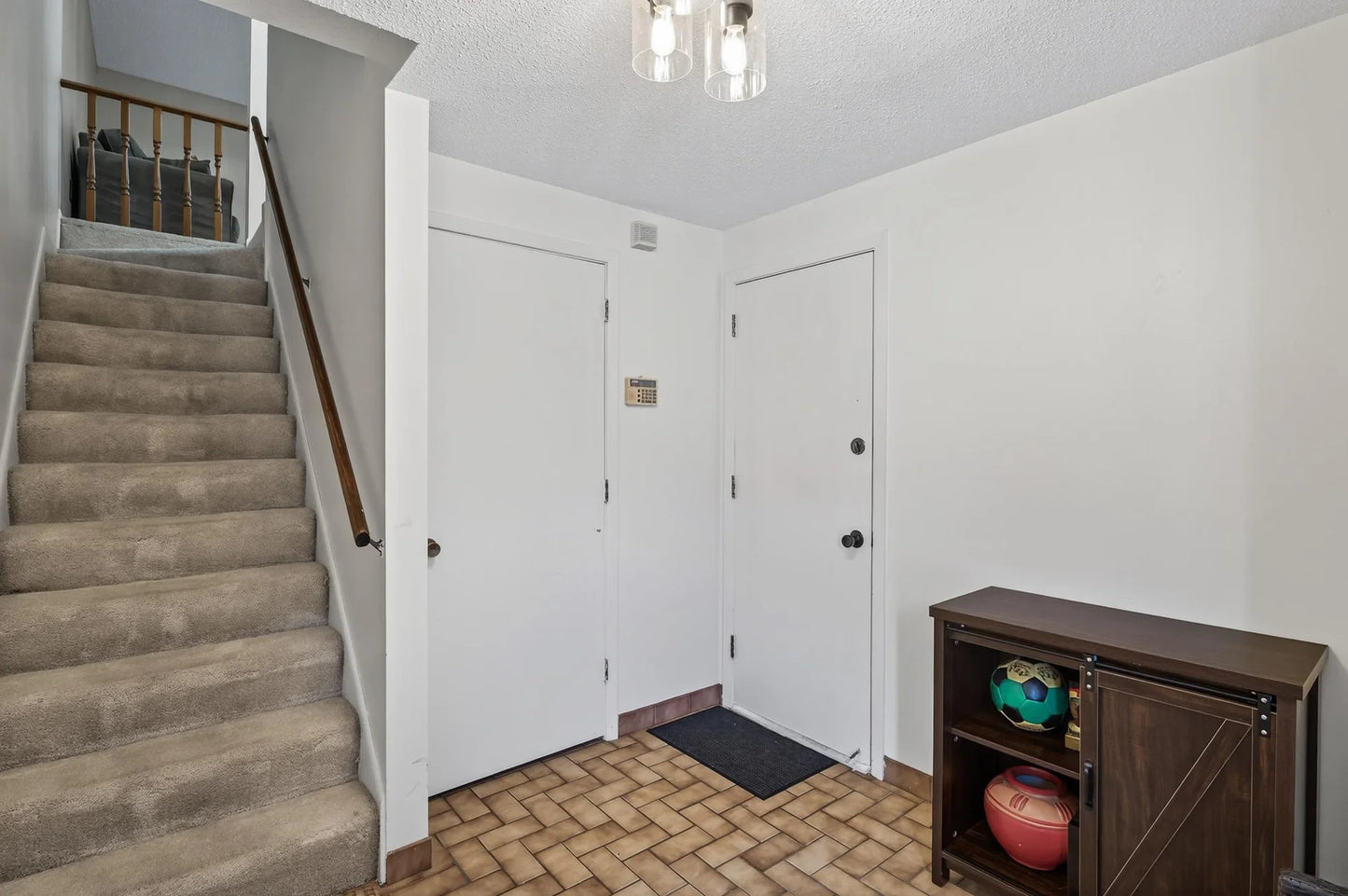 2365 Dorland Lane, Maplewood, MN 55119