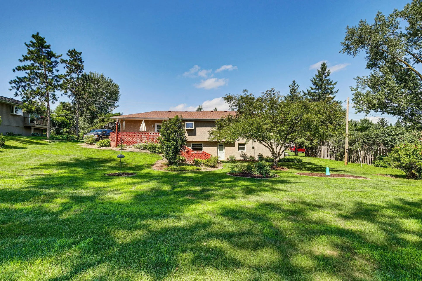 4244 Mcmenemy Street, Vadnais Heights, MN 55127