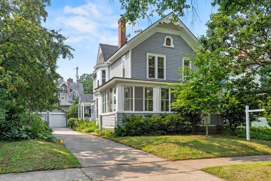 520 Holly Avenue, Saint Paul, MN 55102