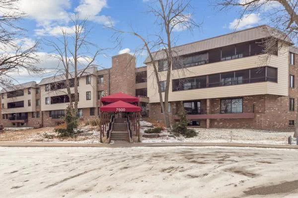 7500 Cahill Road, Edina, MN 55439