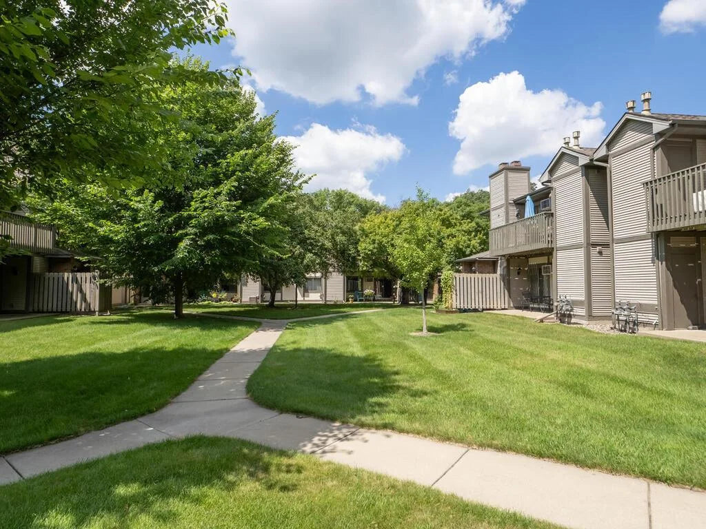 425 Shelard Parkway, Saint Louis Park, MN 55426