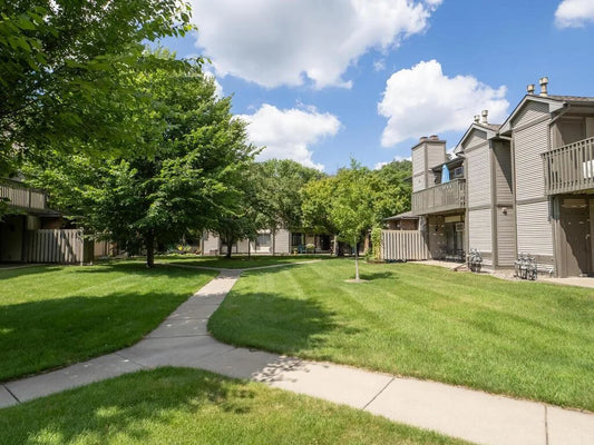 425 Shelard Parkway, Saint Louis Park, MN 55426