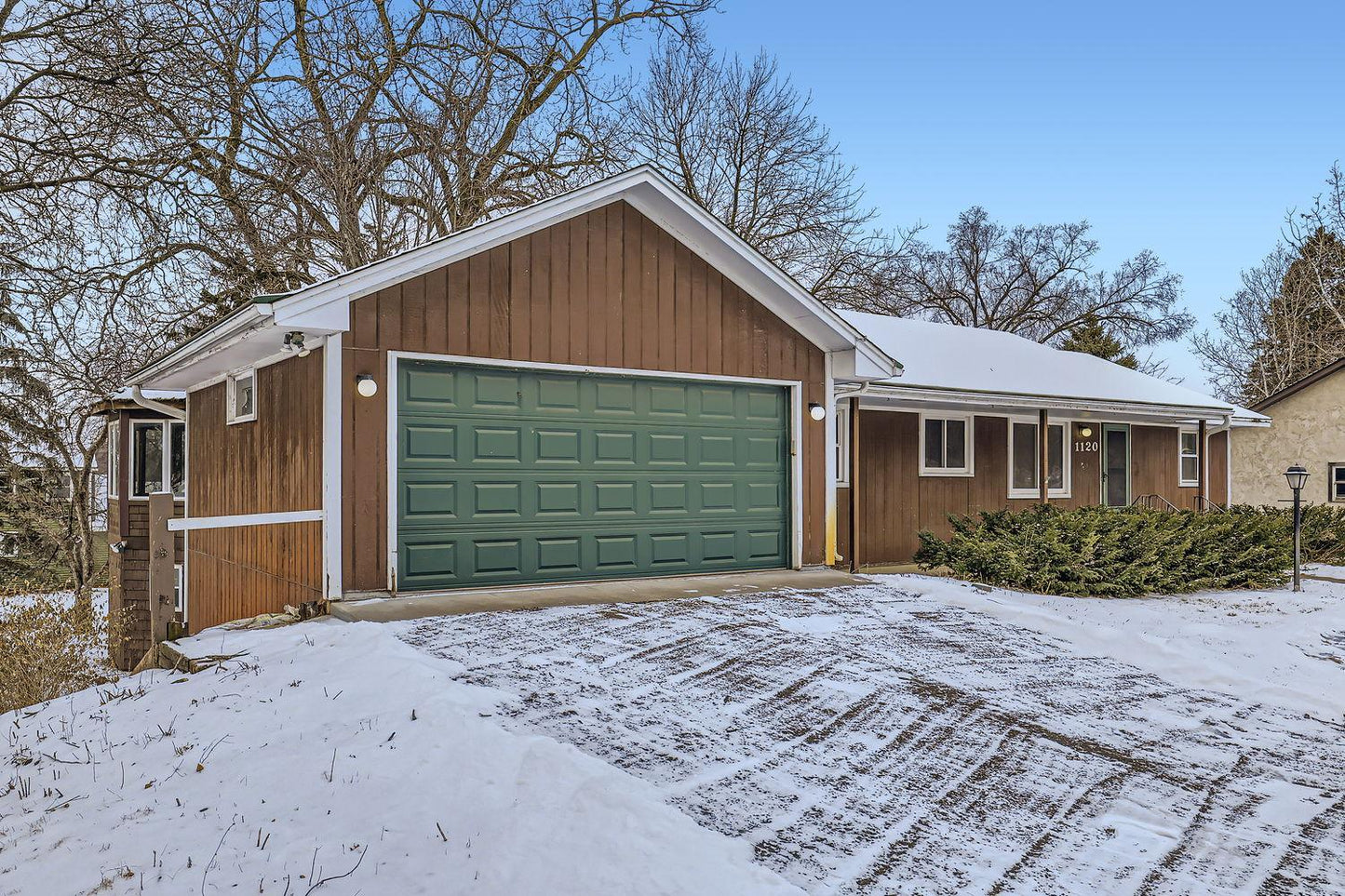 1120 Gordon Avenue, Maplewood, MN 55109