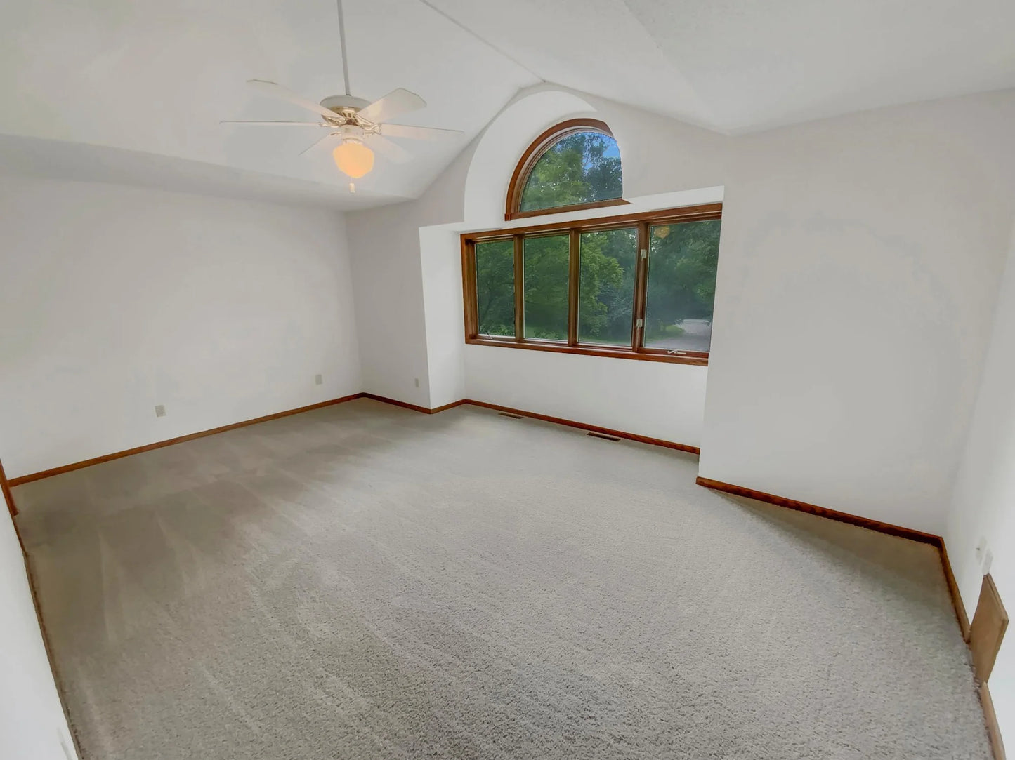6991 Edenvale Boulevard, Eden Prairie, MN 55346
