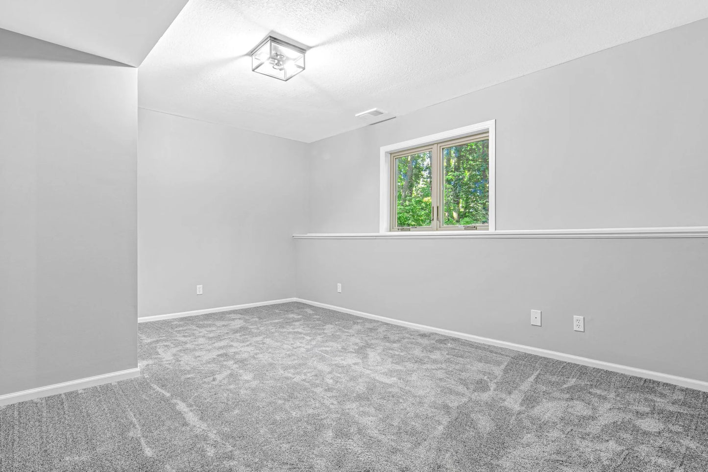 515 Marnie Street, Maplewood, MN 55119
