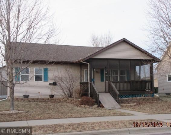 1111 Engesser Lane, Saint Peter, MN 56082