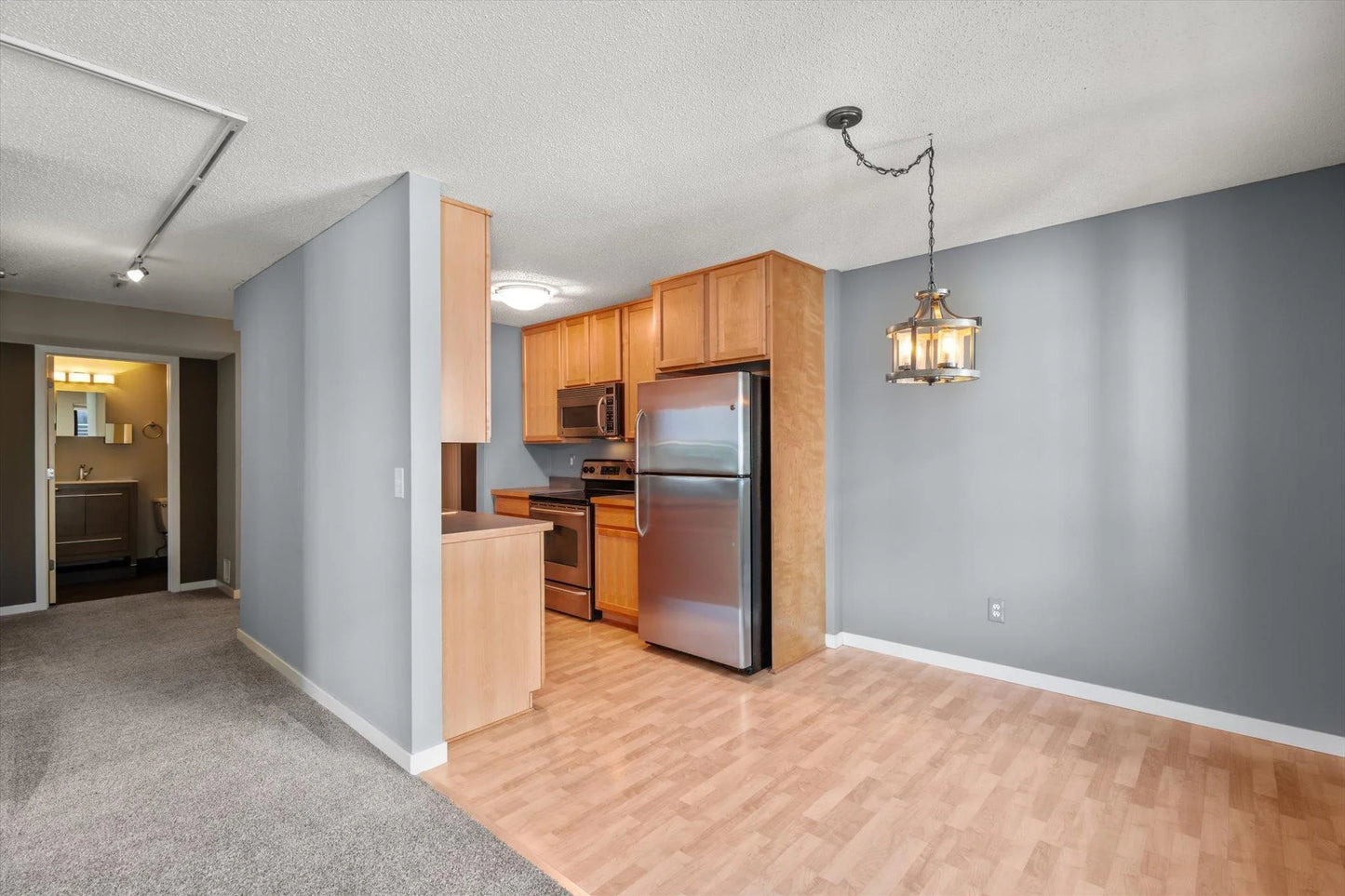 48 Groveland Terrace, Minneapolis, MN 55403