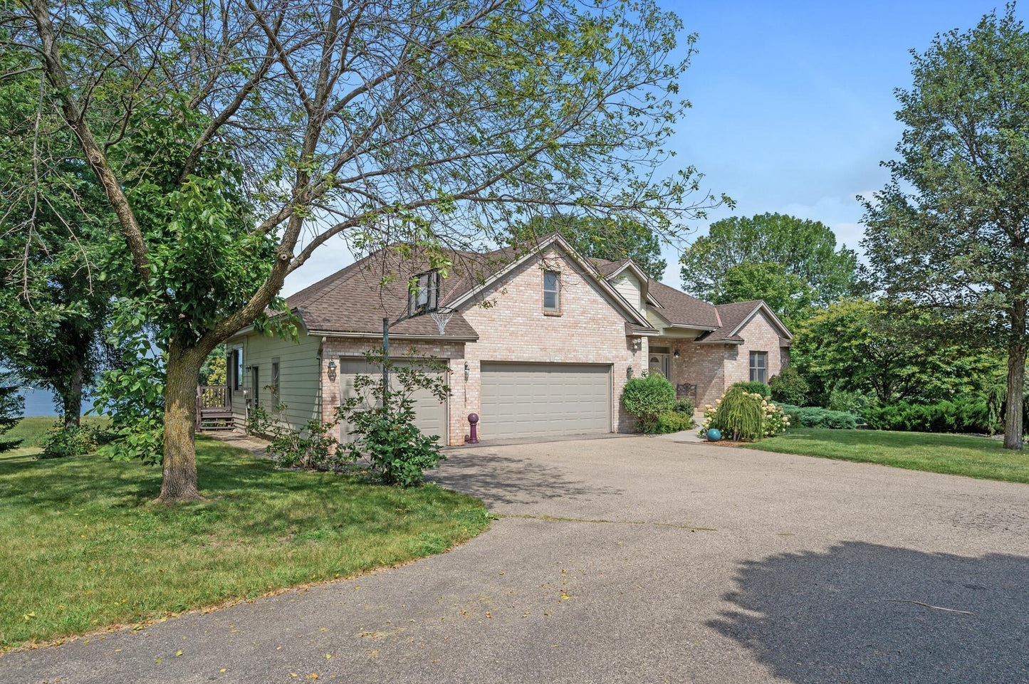 1826 Spring Lake Circle, Spring Lake Twp, MN 55352