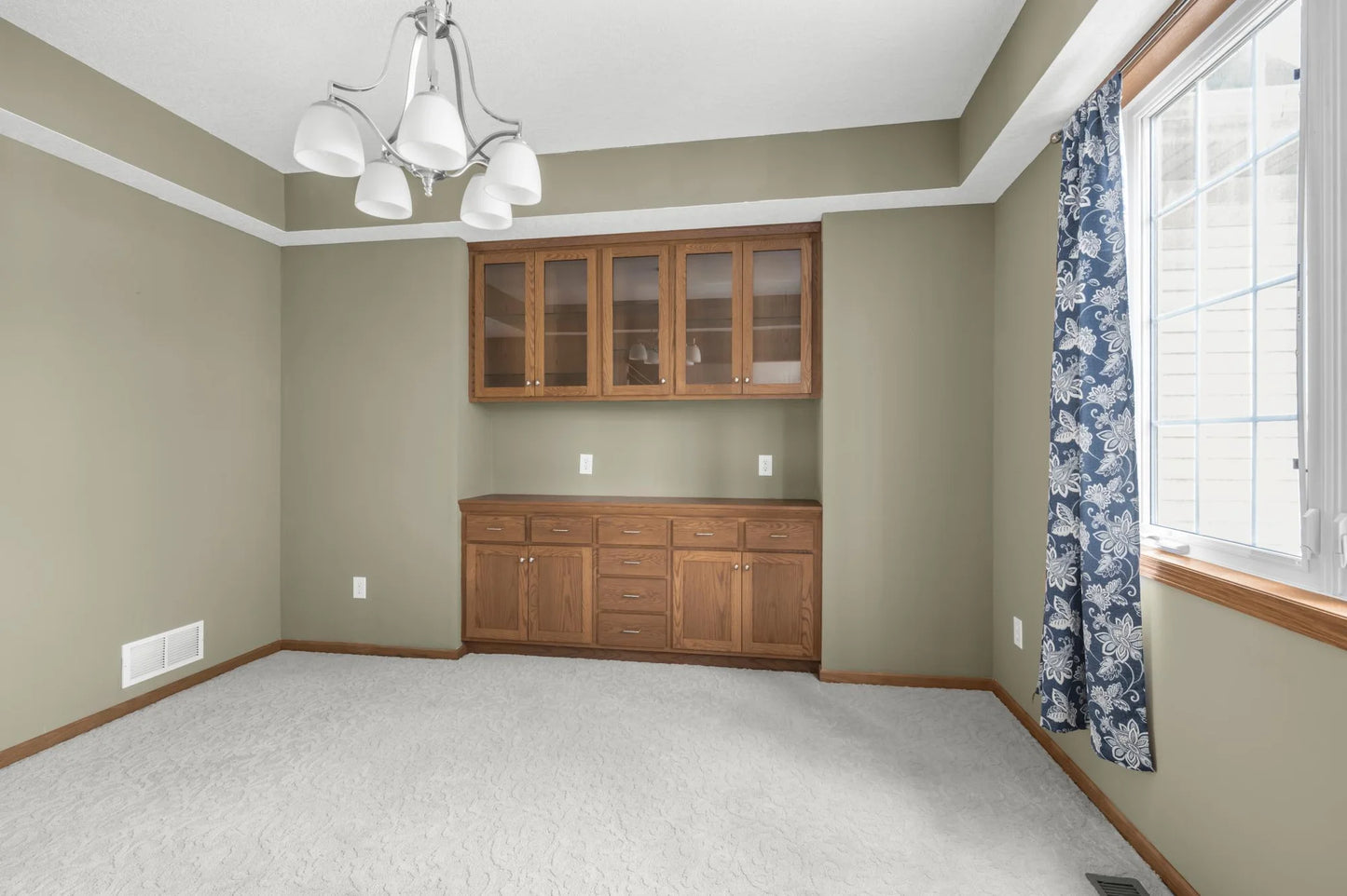 10543 Noble Circle, Brooklyn Park, MN 55443