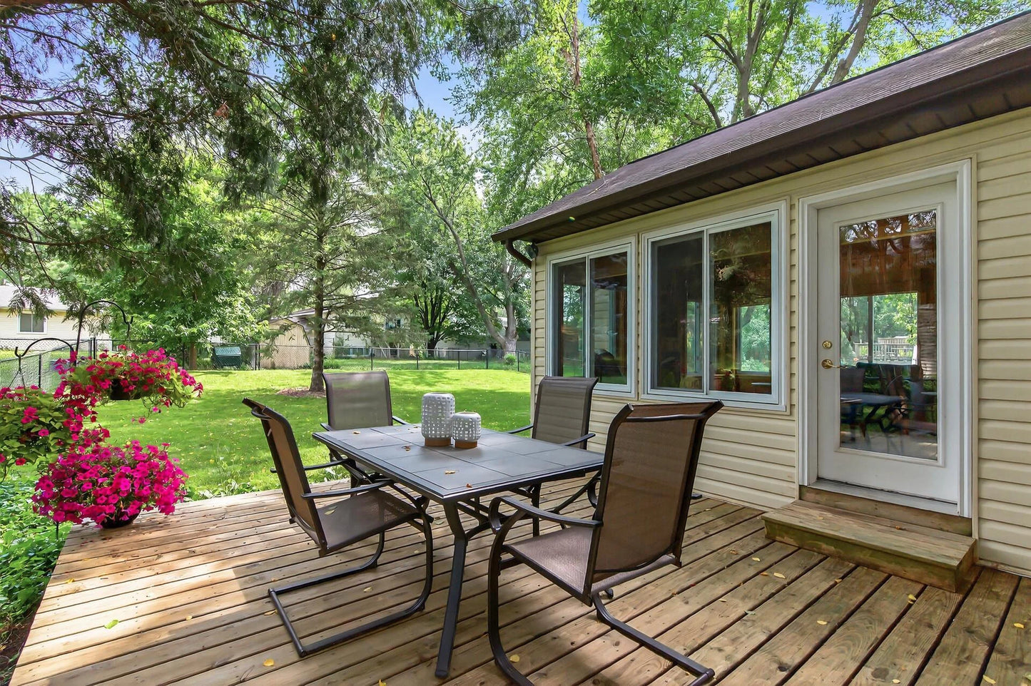 10279 Winter Place, Eden Prairie, MN 55347