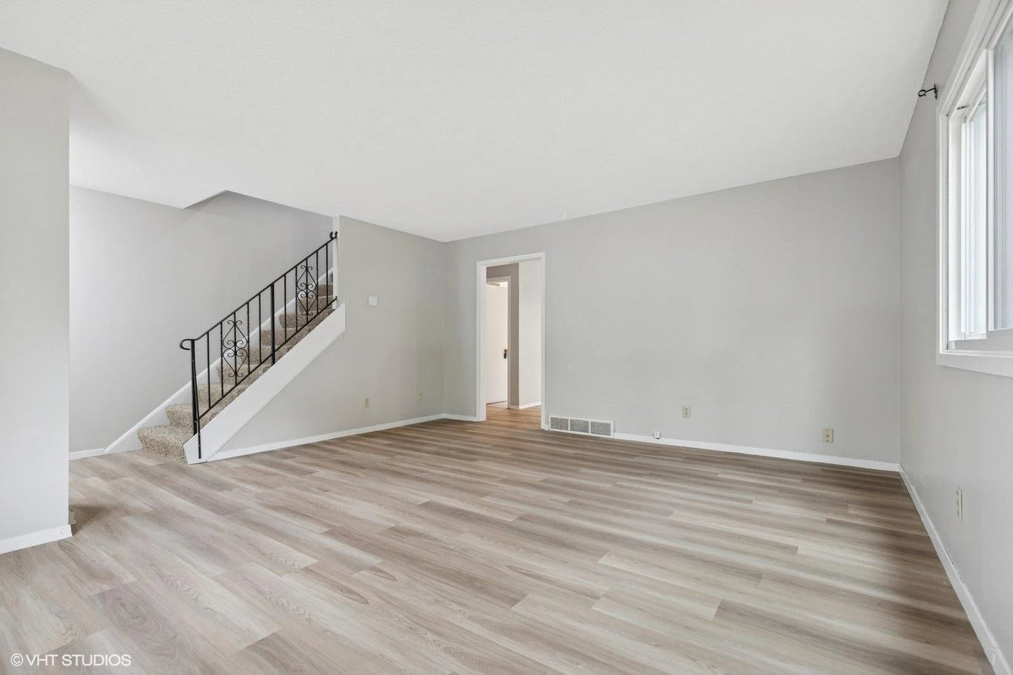 510 Shadyside Circle, Hopkins, MN 55343