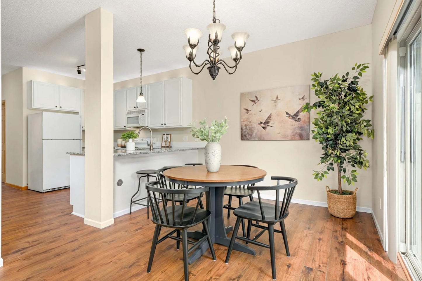 537 Woodduck Drive, Woodbury, MN 55125