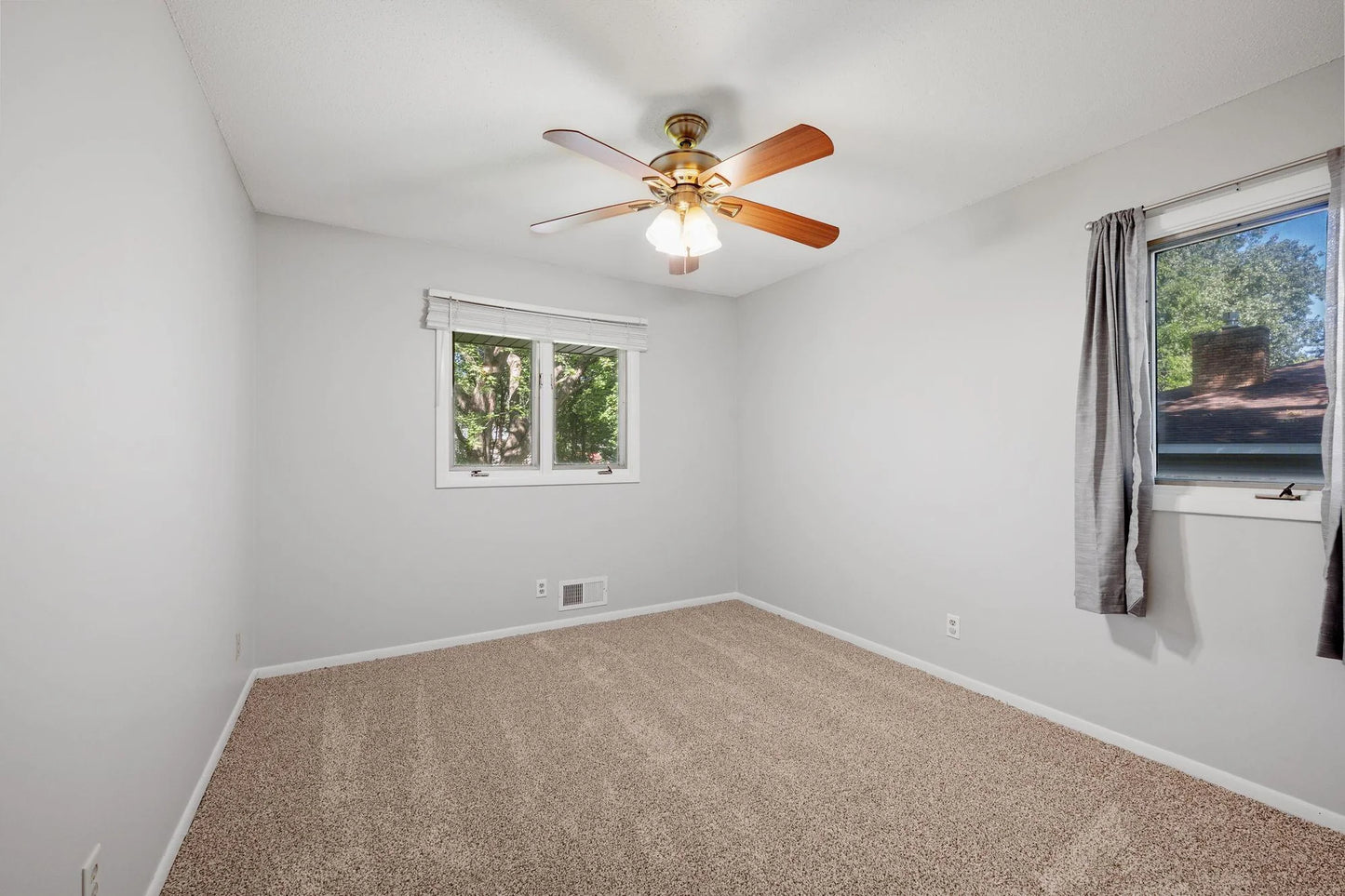 5237 Sunnyside Road, Mounds View, MN 55112