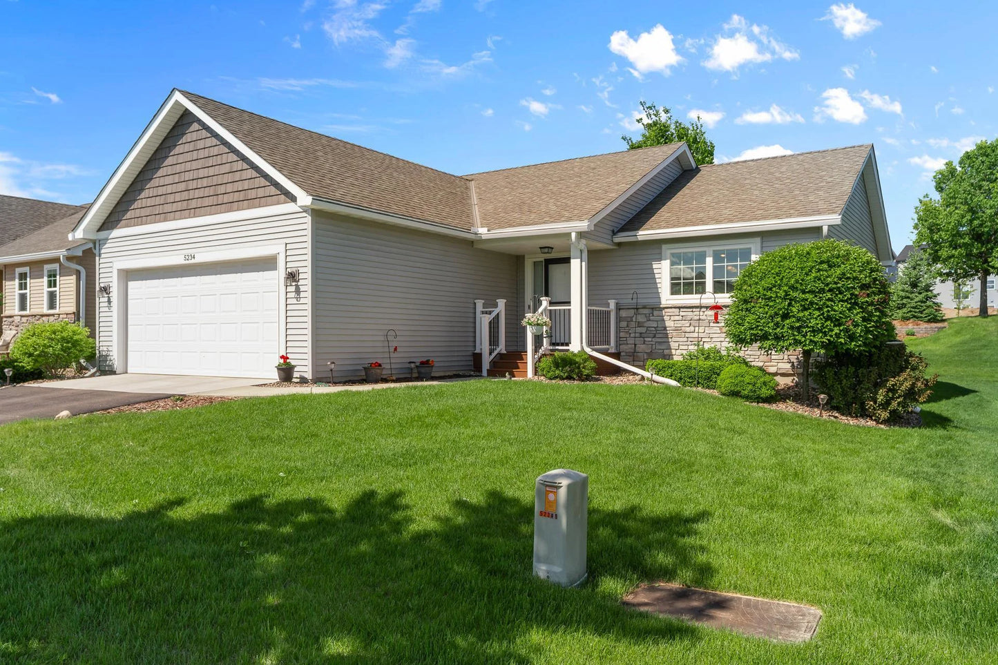 5234 Sundial Lane, Woodbury, MN 55129