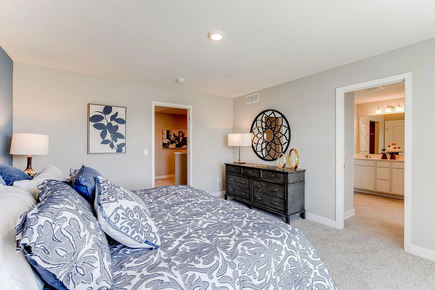 1684 Oak Creek Pass, Chaska, MN 55318