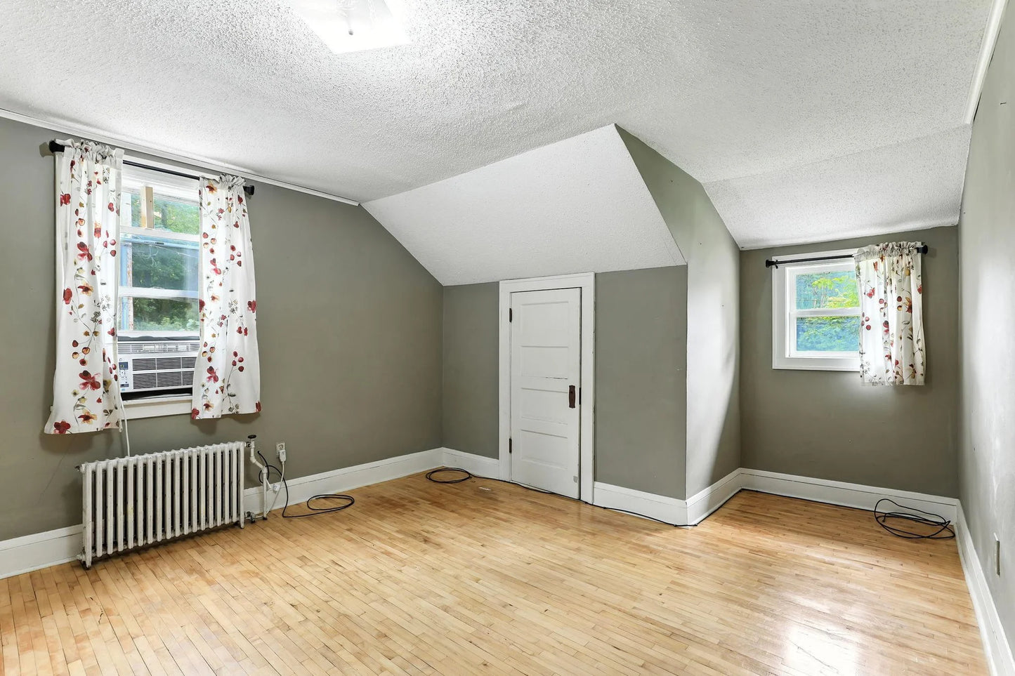 1030 Griffin Avenue, Mahtomedi, MN 55115