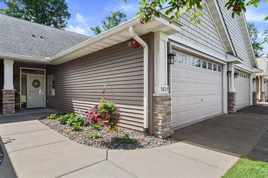 5835 Oakgreen Court, Oak Park Heights, MN 55082