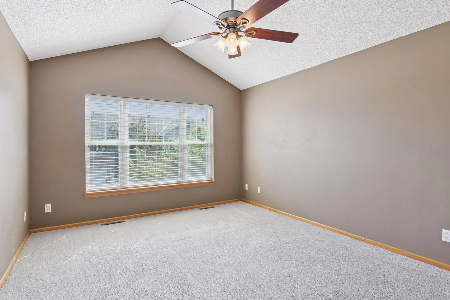 5075 Holly Lane, Plymouth, MN 55446
