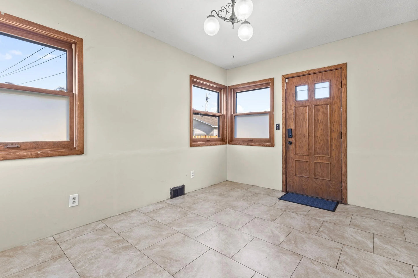 5748 35th Avenue, Minneapolis, MN 55417