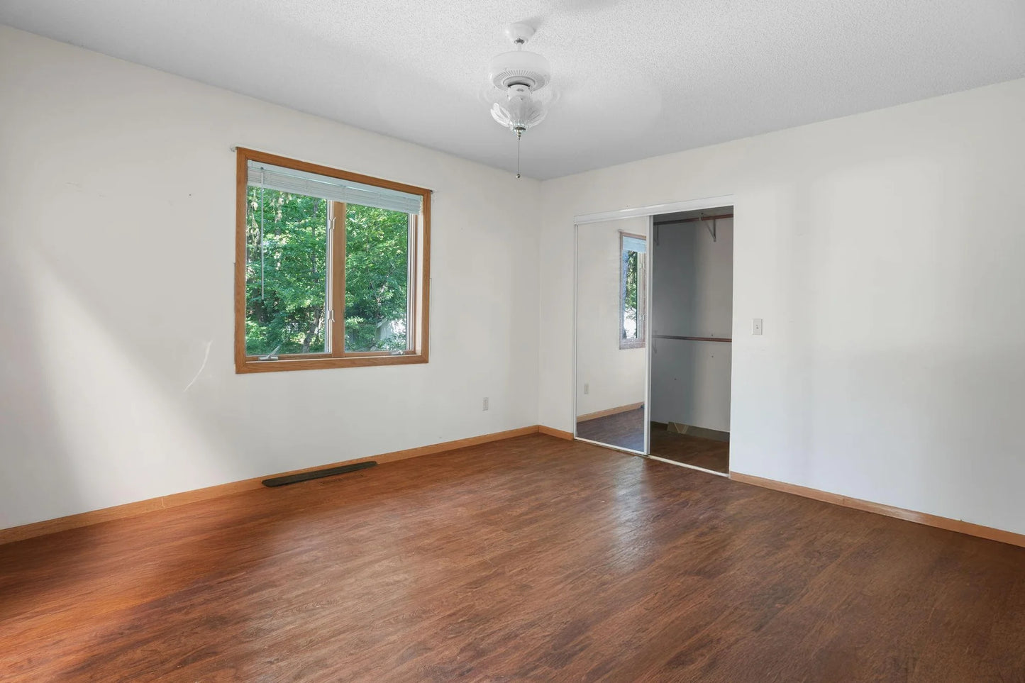 4512 Williston Road, Minnetonka, MN 55345