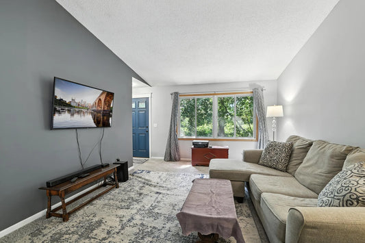 256 River Woods Lane, Burnsville, MN 55337