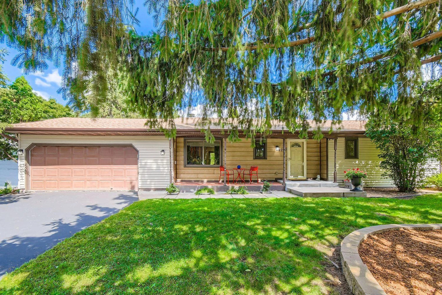 4250 Victoria Street, Shoreview, MN 55126