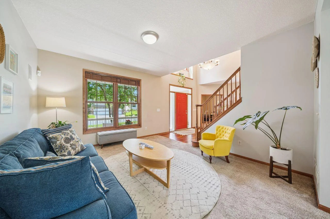 4628 Pinetree Curve, Eagan, MN 55122