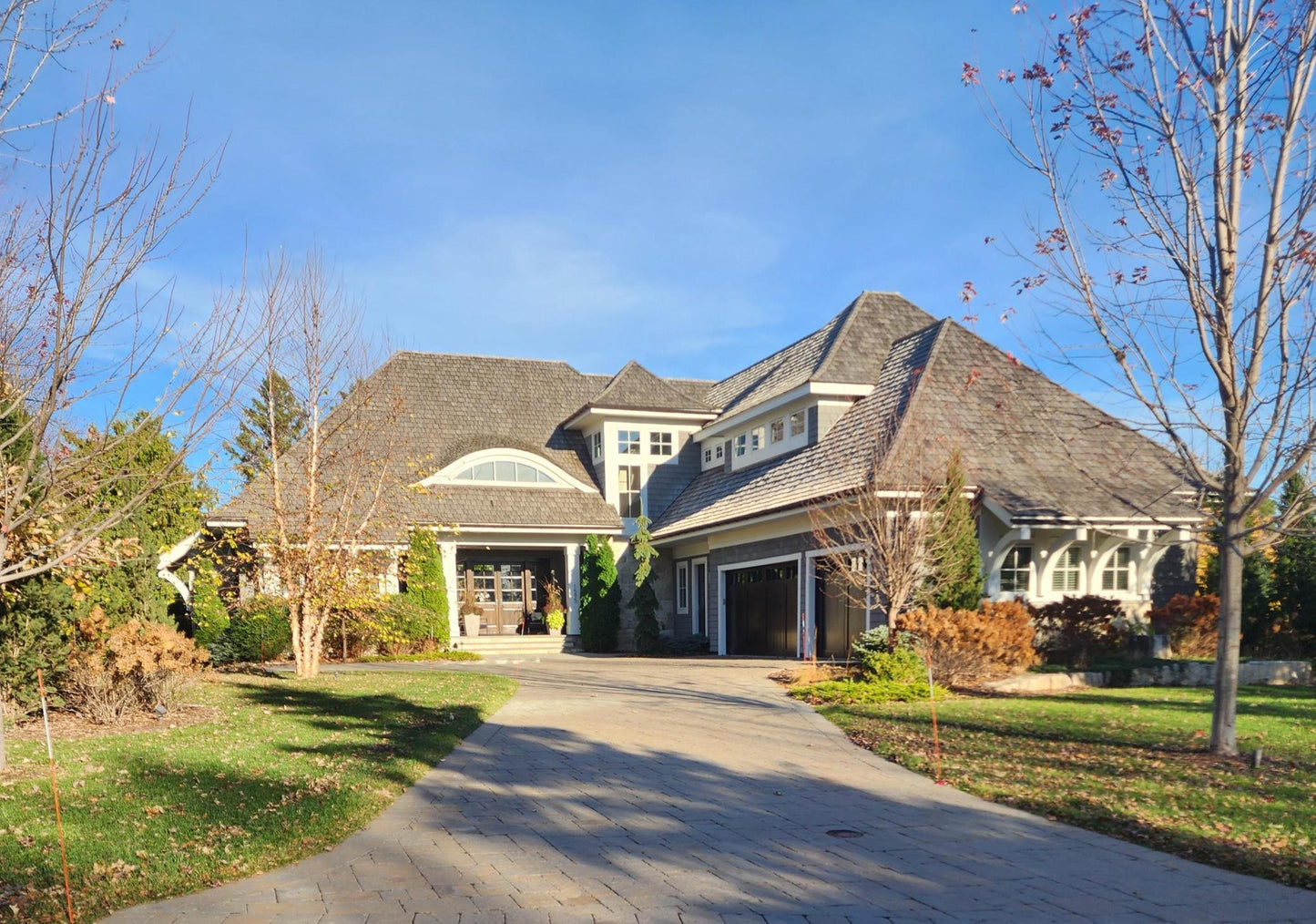 1595 Locust Hills Circle, Wayzata, MN 55391