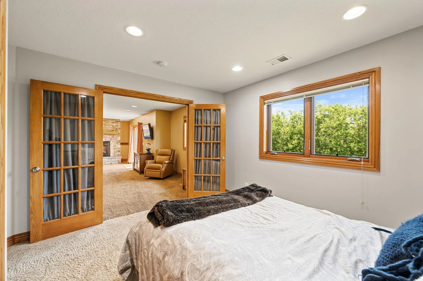 5265 Fenson Court, Hugo, MN 55038