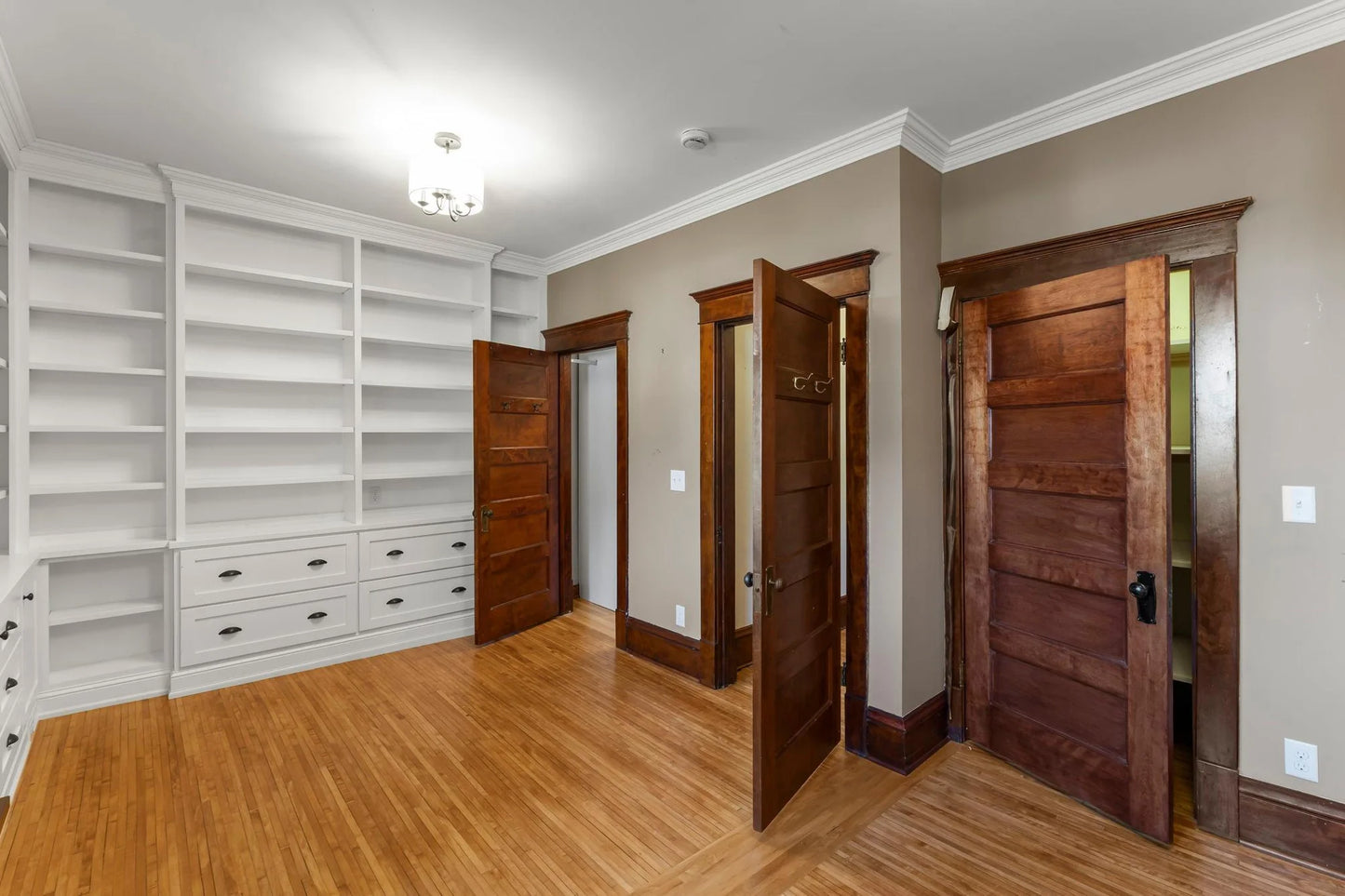 4270 Ottawa Avenue, Saint Louis Park, MN 55416