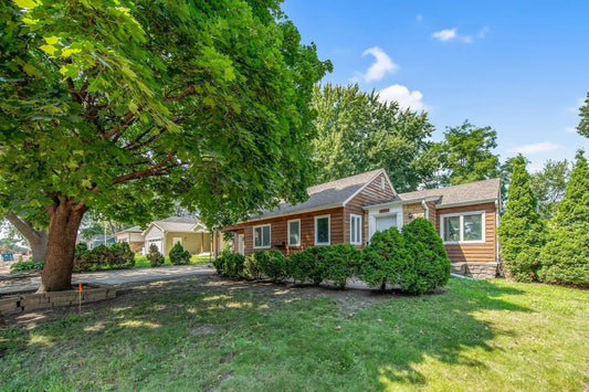 447 Bernard Street, West Saint Paul, MN 55118