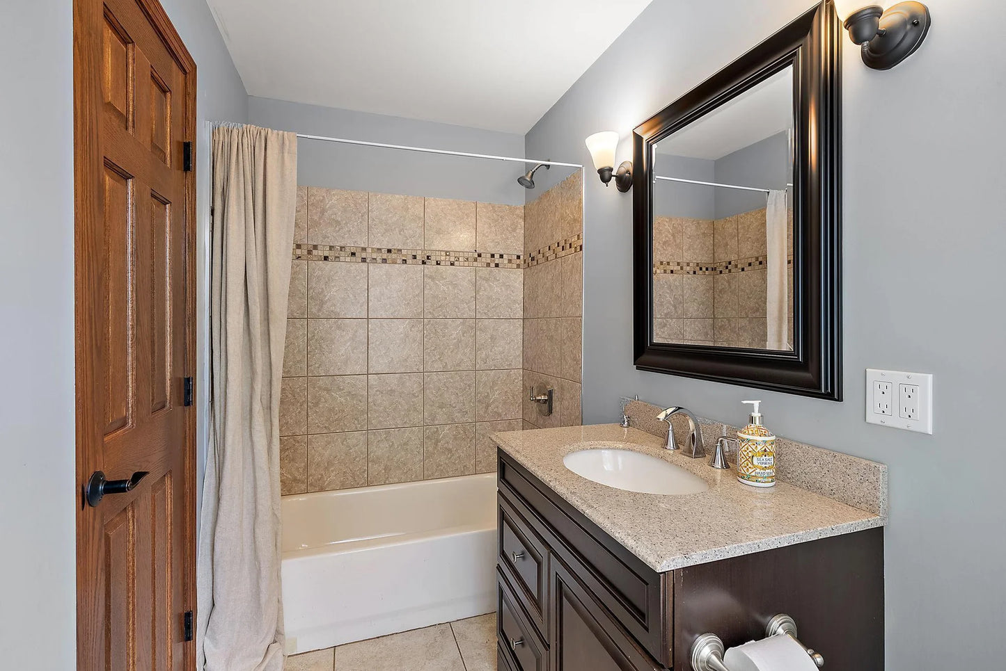 4407 Curve Avenue, Edina, MN 55424