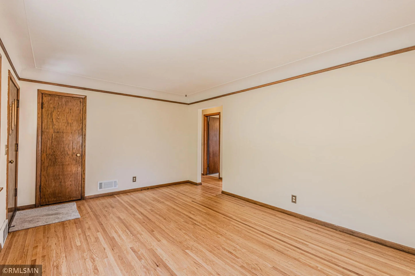 5030 Russell Avenue, Minneapolis, MN 55430