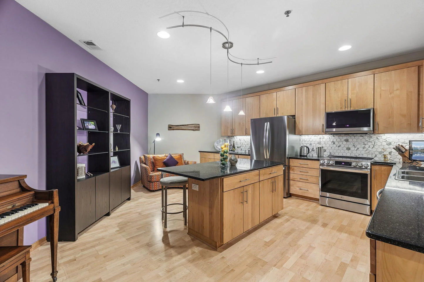 198 Elm Street, Saint Paul, MN 55102