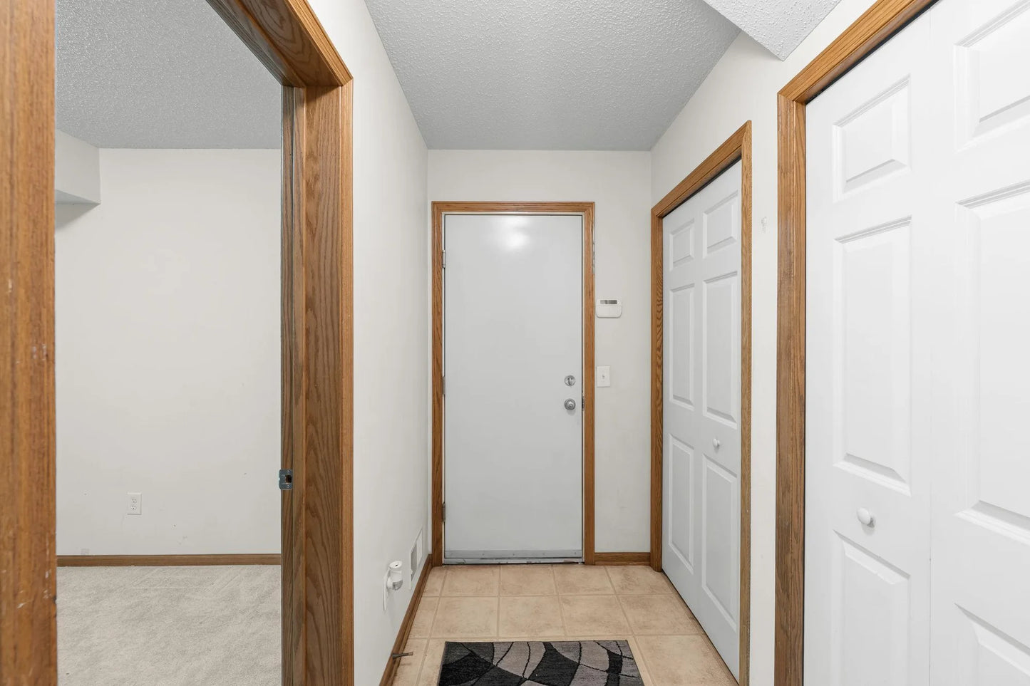 4735 Victor Path, Hugo, MN 55038