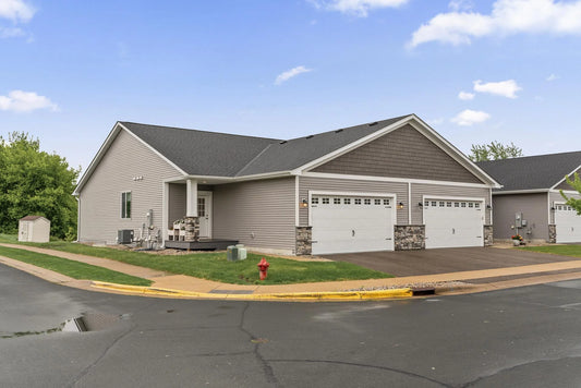 515 Marsh Path, Norwood Young America, MN 55397