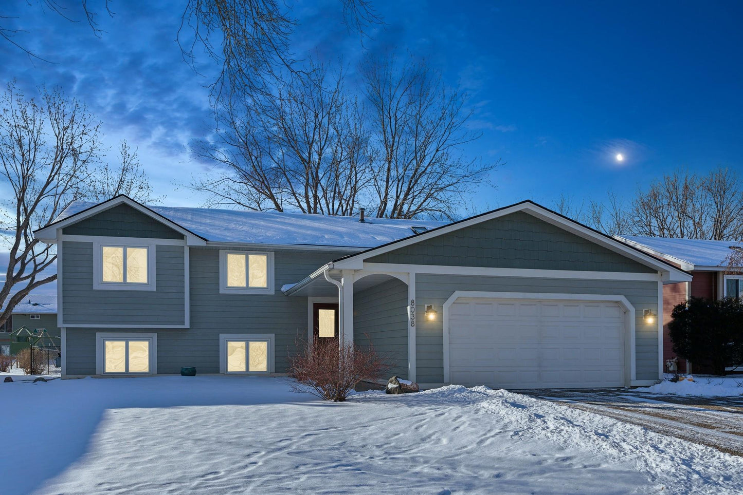 8038 Upper 145th Street, Apple Valley, MN 55124