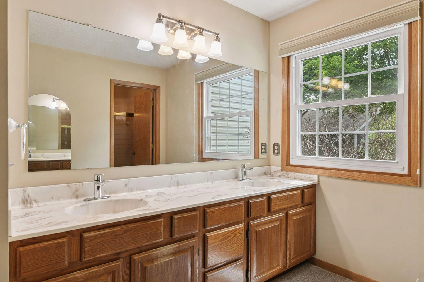 10246 Lee Drive, Eden Prairie, MN 55347