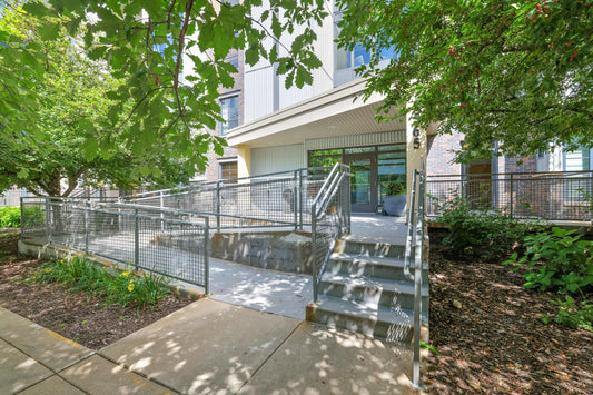 2565 Franklin Avenue, Saint Paul, MN 55114