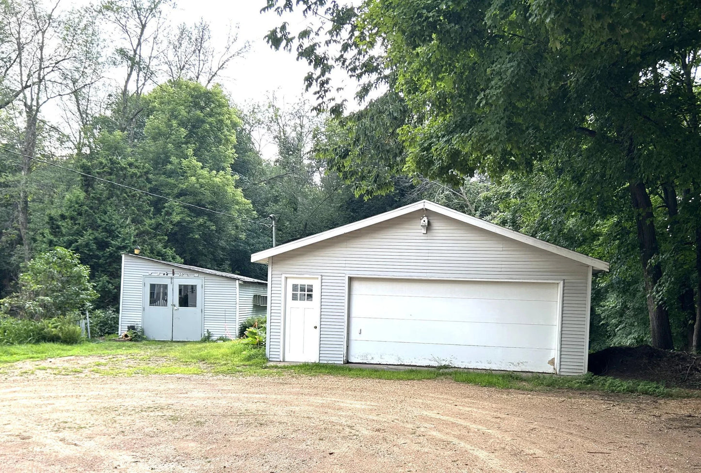 4760 Vine Hill Road, Deephaven, MN 55331