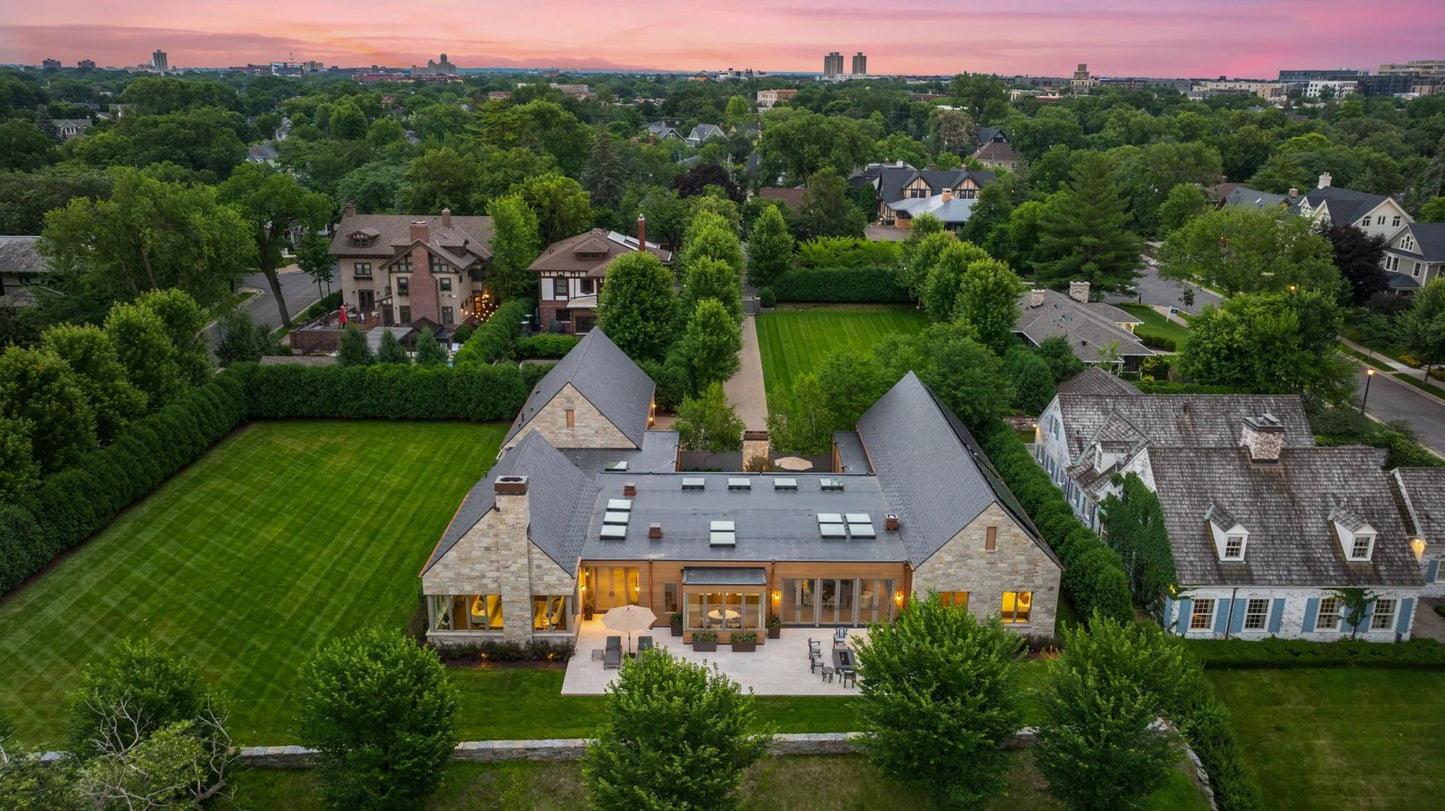 2505 Lake Of The Isles Parkway, Minneapolis, MN 55405