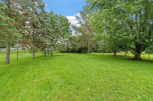 4366 Greenhaven Drive, Vadnais Heights, MN 55127