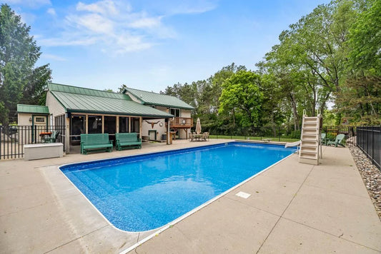 2511 Carver Avenue, Maplewood, MN 55119