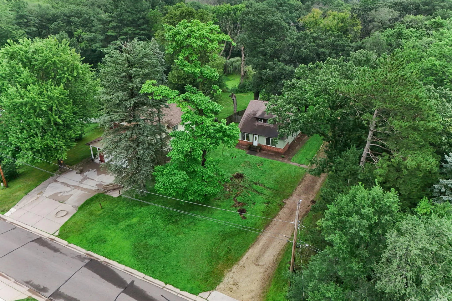 1030 Griffin Avenue, Mahtomedi, MN 55115