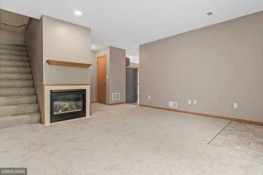 4923 Grenwich Place, Oakdale, MN 55128