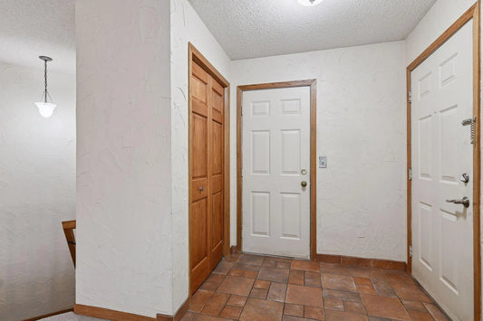 10246 Lee Drive, Eden Prairie, MN 55347