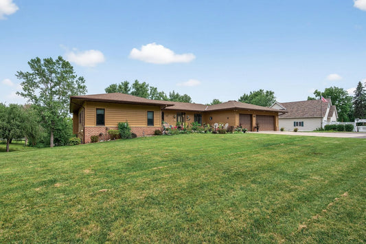 6090 Babcock Trail, Inver Grove Heights, MN 55077
