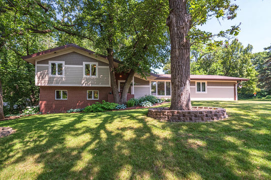 5900 Timberglade Drive, Bloomington, MN 55438
