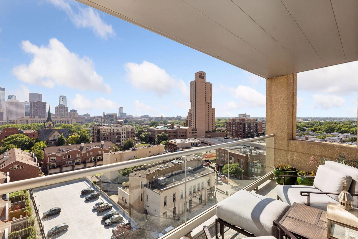 45 University Avenue, Minneapolis, MN 55414