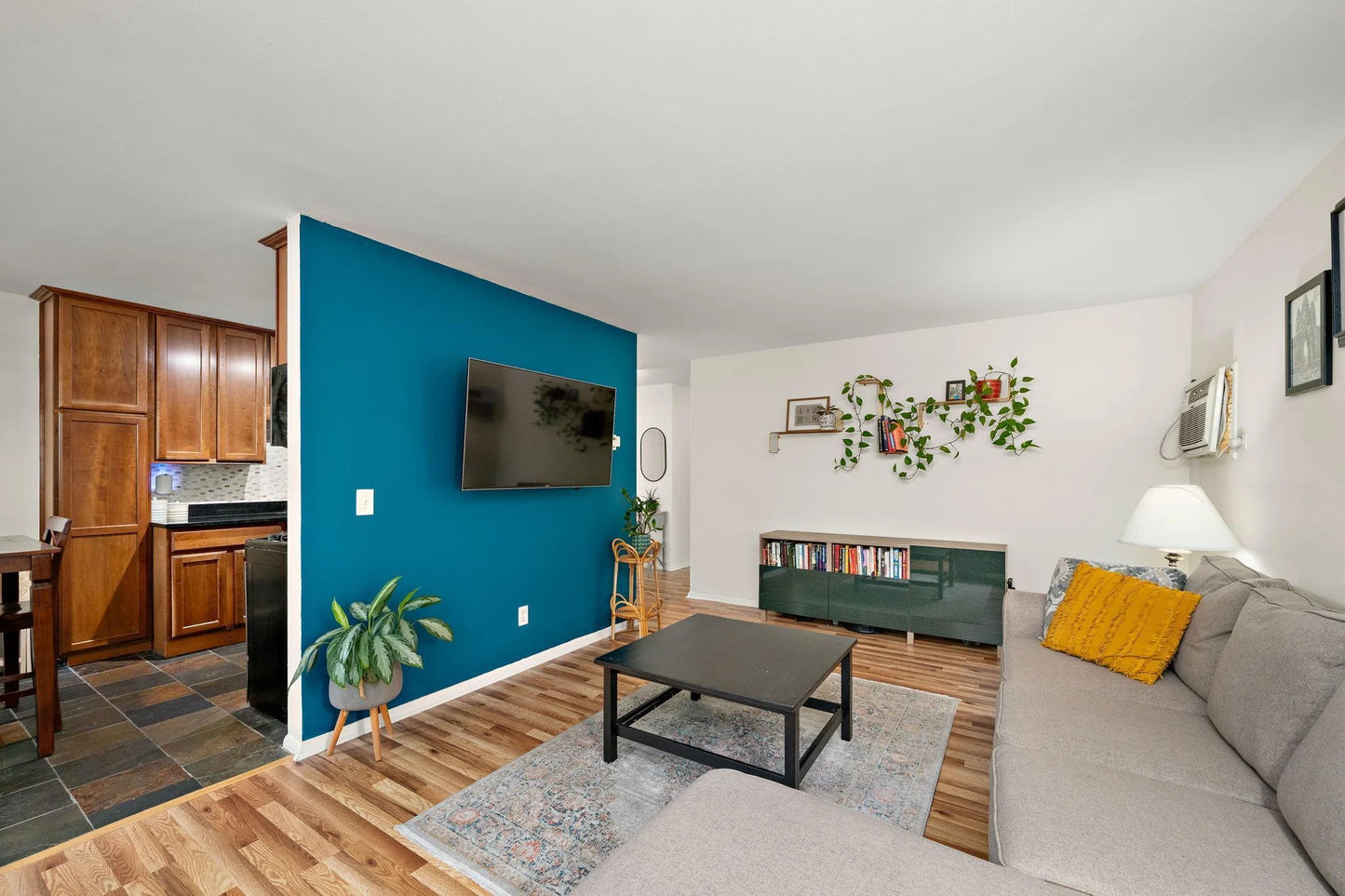 3446 Pleasant Avenue, Minneapolis, MN 55408
